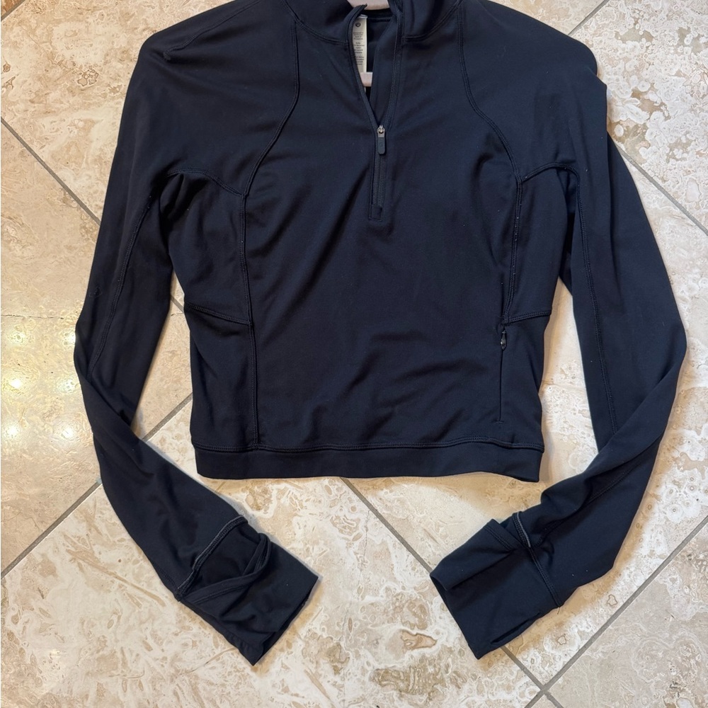 Lululemon Womens cropped Black Long Sleeve Top